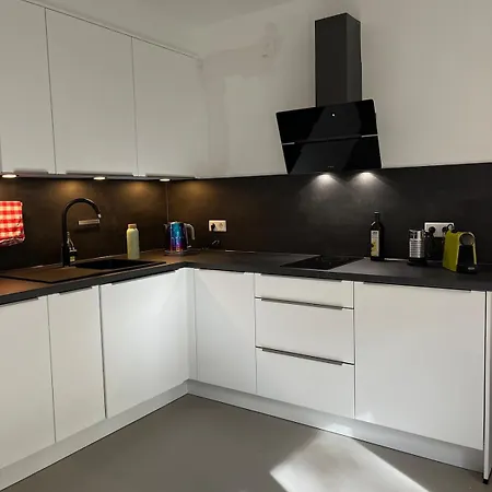 2-room With Terrace 아파트